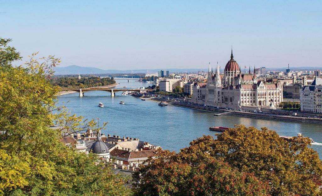 10 Must-See Attractions In Budapest For Every Traveler